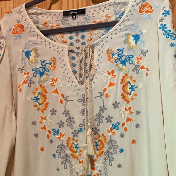 Peasant top, size 1x, Andrew (by Unit) brand. - Picture 3 of 6